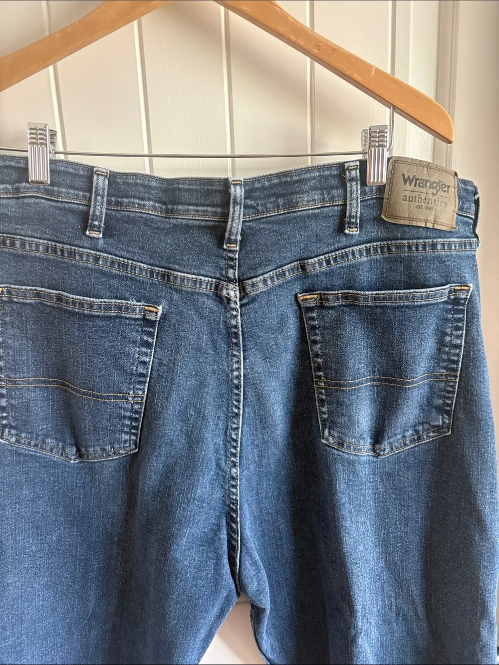Wrangler Men's 40x32 Straight-Leg Jeans